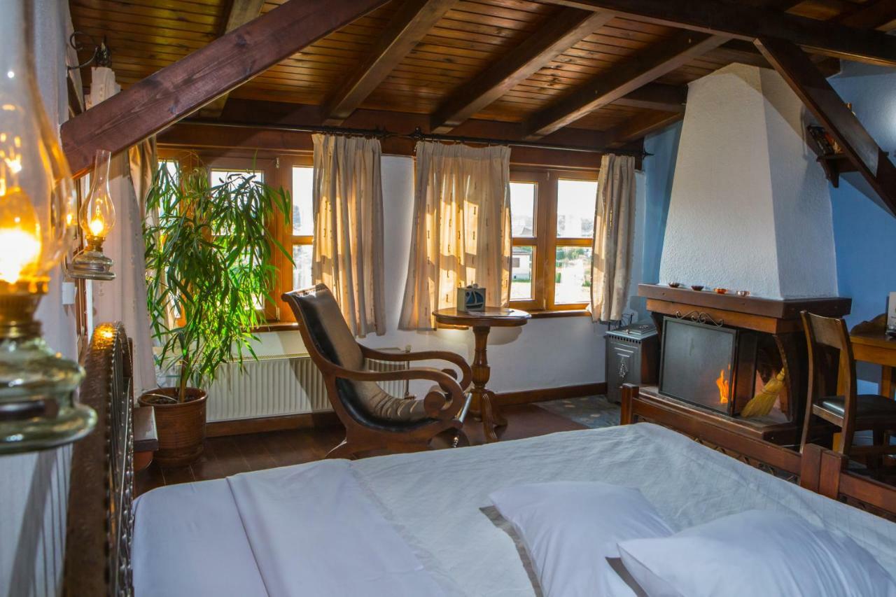 Oikoperiigitis Hotel